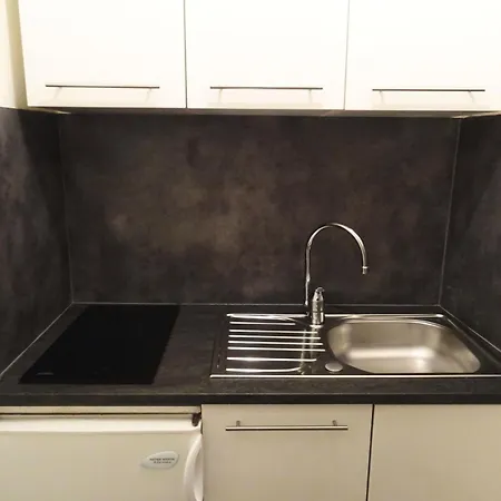 21 Rue Des Bains - Dans Zone Pietonne Pour Ce Petit Tres Agreable ! Mae-7794 * Экс-ле-Бен